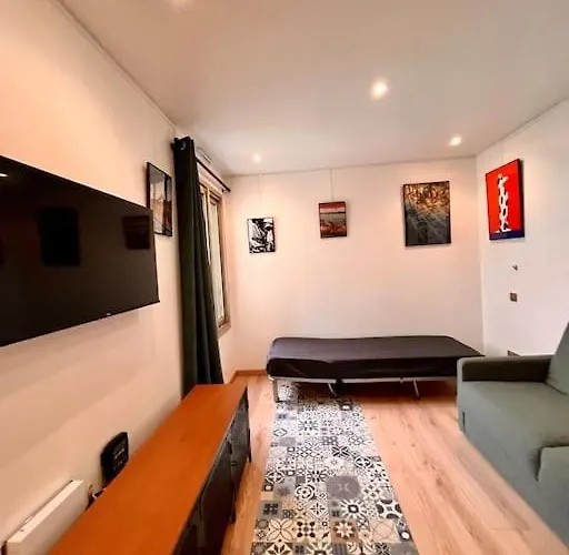Montparnasse Art Gallery Studio /3p 아파트 *